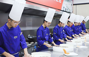 �����Ӣרҵ