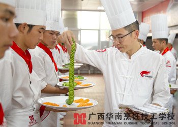 �����໨������չʾ��̫������