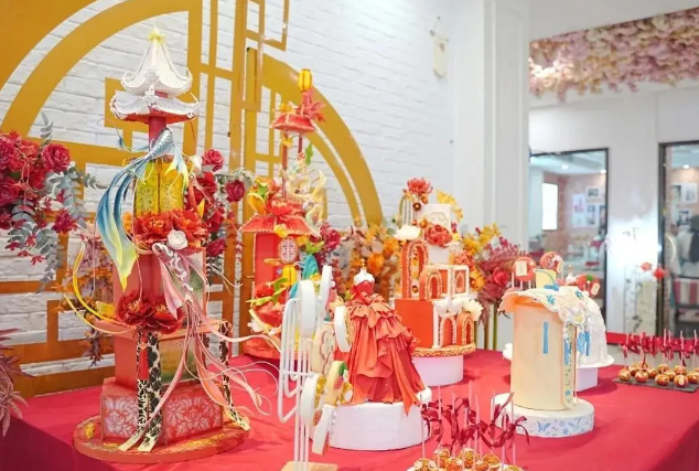 ����У԰����-���ûع� || ����רҵ�γ̽׶ο��˾������� ��ͳ�봴����ײ